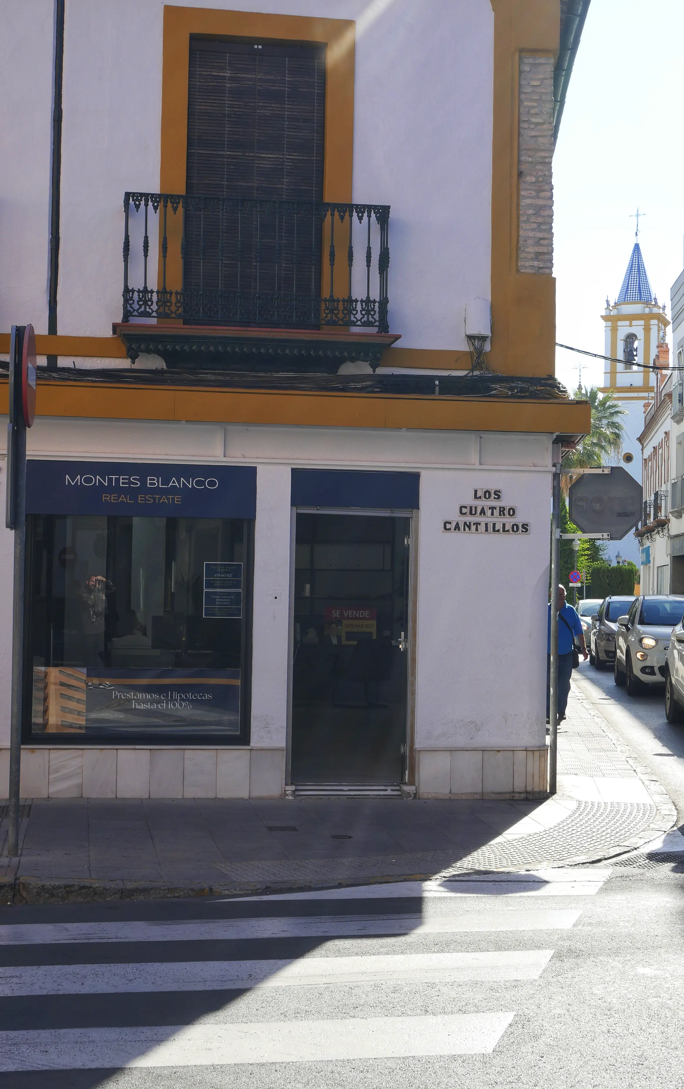Detalle del entorno de la inmobiliaria